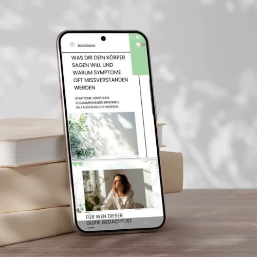 Smartphone vor einem Bücherstapel zeigt am Display Gratis Guide: Was dir dein Körper sagen will und warum Symptome oft missverstanden werden